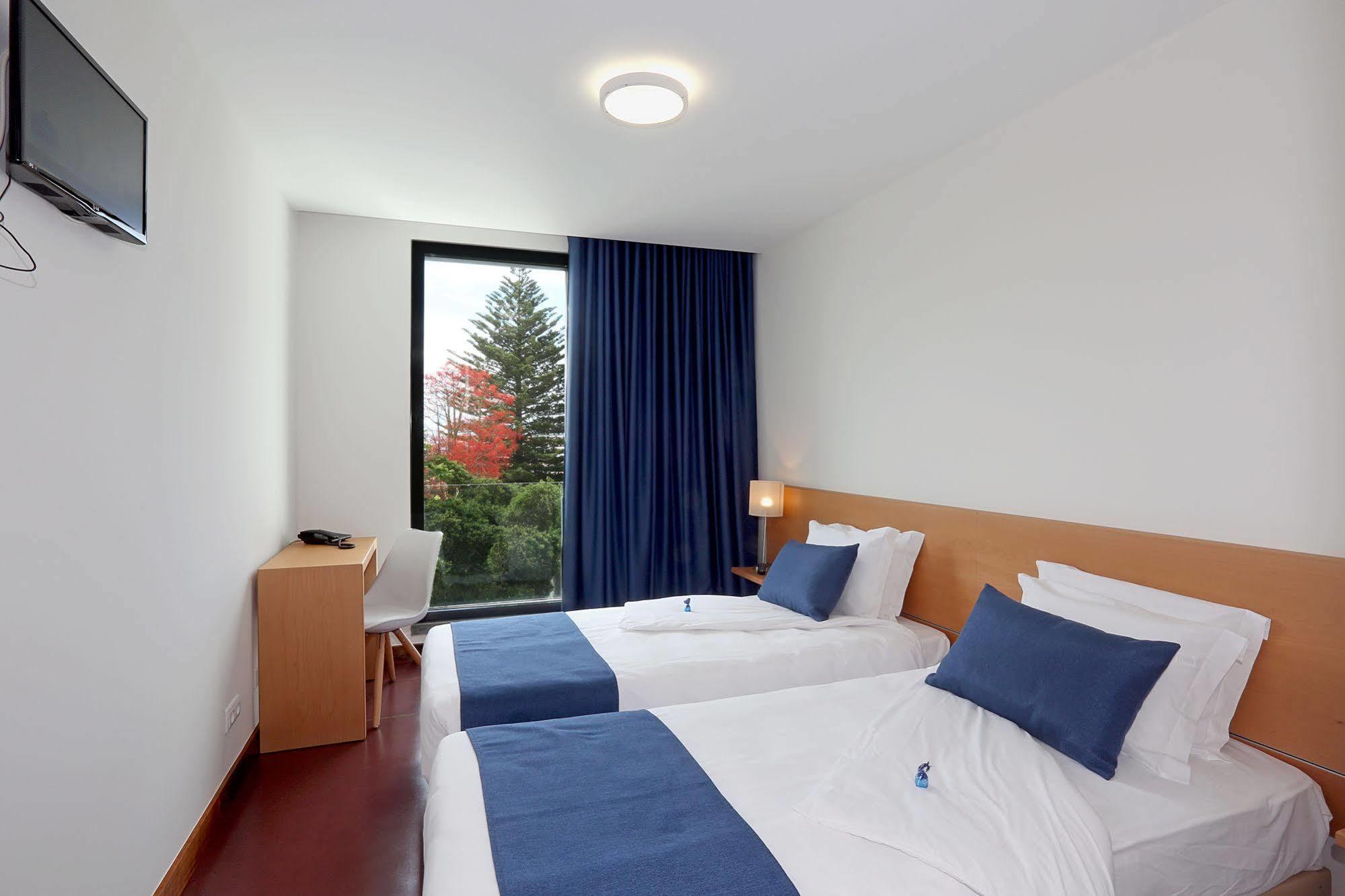 Room & Go By Lince Ponta Delgada  Bagian luar foto
